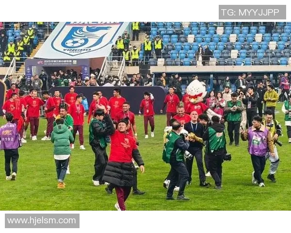 突发！VAR宣布将离队，球迷不舍告别